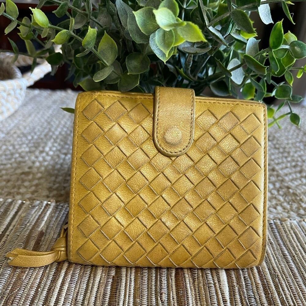Bottega Veneta bifold wallet yellow weaved leather